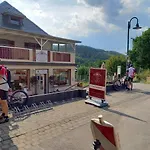 Dom wakacyjny Eifel Duitsland Fraai Met Tuin Eisenschmitt
