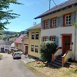 Eifel Duitsland Fraai Met Tuin Dom wakacyjny Eisenschmitt